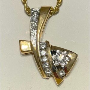 Unique design necklace, gold and diamonds